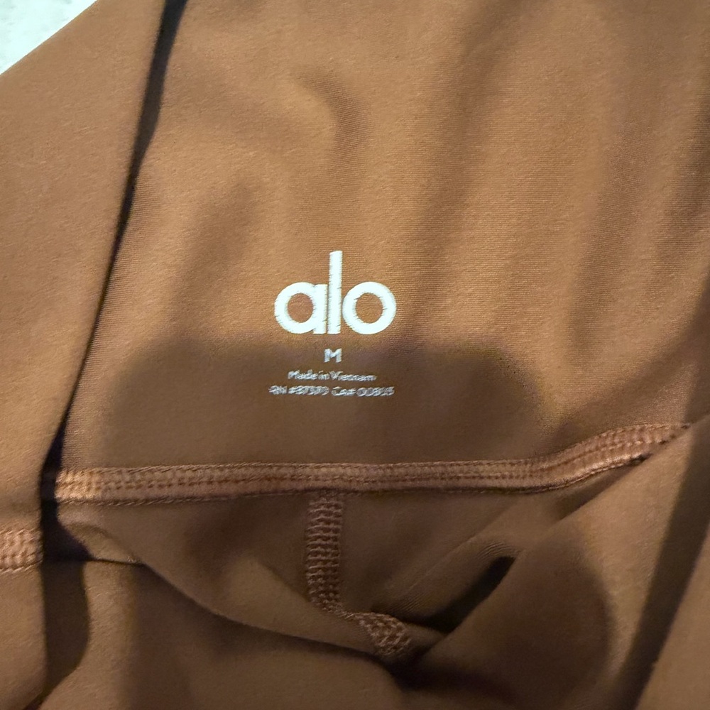 Alo Yoga Set - Picture 5 of 5